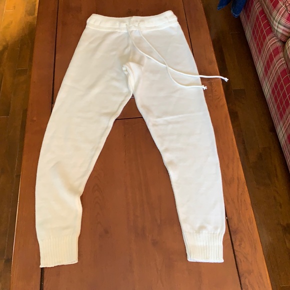 White new pants - Picture 1 of 2